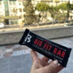 پروتئين بار با طعم شکلات نارگیل بیگ فیت بار (big fit bar) 60 گرم