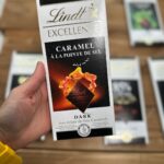 شکلات تلخLINDT مدل اکسلنس با طعم کارامل و نمک دریایی