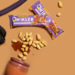 پروتئین بار بادام زمینی و کارامل شیری QWIKLER