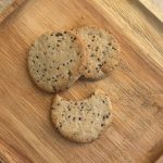 بیسکوئیت قهوه و دانه چیا