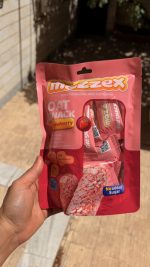 Oat Snack بدون شکر 120 گرمی mazzex طعم توت فرنگی