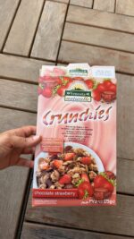 موسلی کرانچی با شکلات و توت فرنگی Crunchies chocolate strawberry Venosta