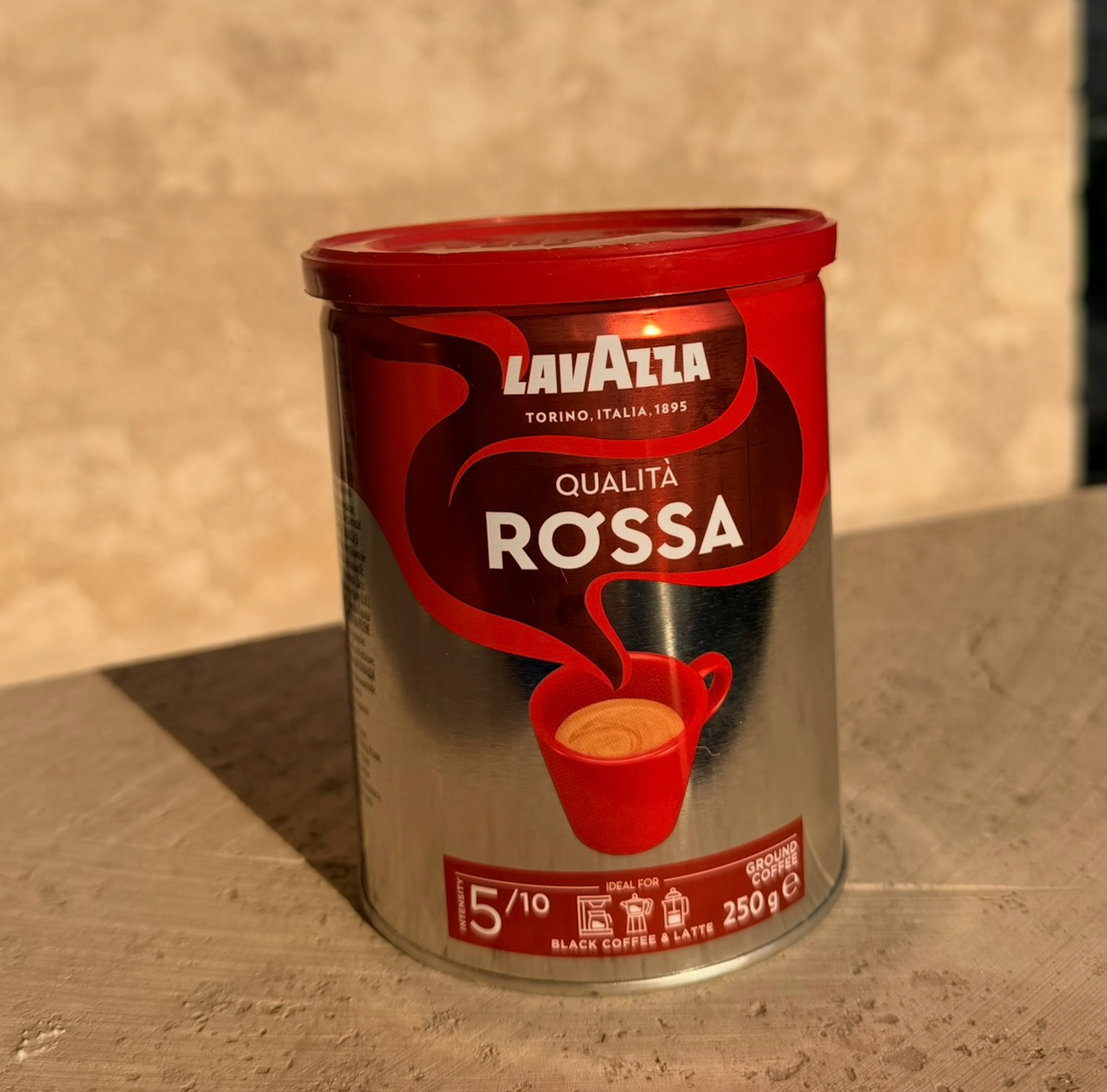 photo-output پودر قهوه لاوازا Qualità Rossa 250 گرم | قهوه آسیاب شده عربیکا و روبوستا - تصویر 1
